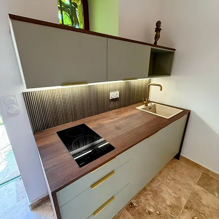 Gasthuis Luxe Balneo 3*