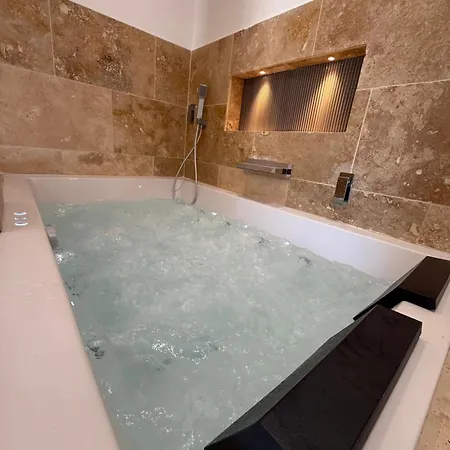 Luxe Balneo Ginestas